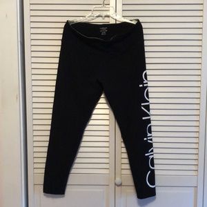 Calvin Klein performance capri.